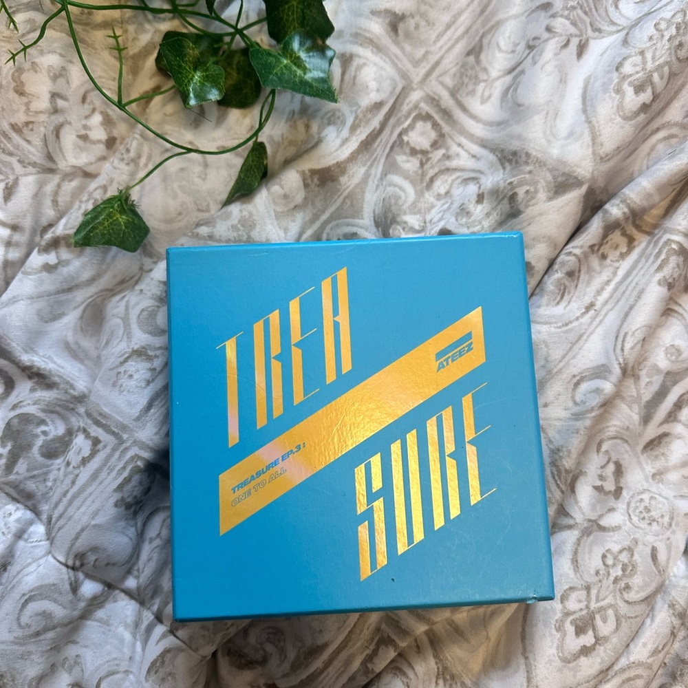 treasure ateez album!!!